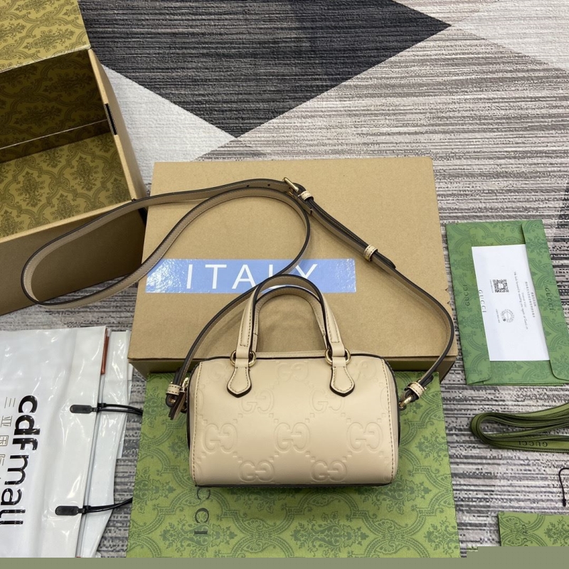 G*u*i speedy bags